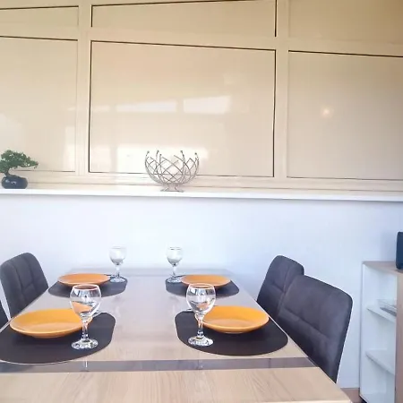 Rosemonde - Terrasse, Calme & Esprit Village A La Chaume Apartmán *